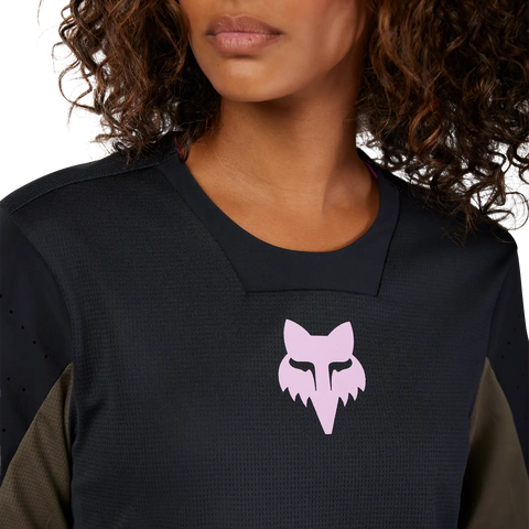 Womens Defend Park Long Sleeve Jersey