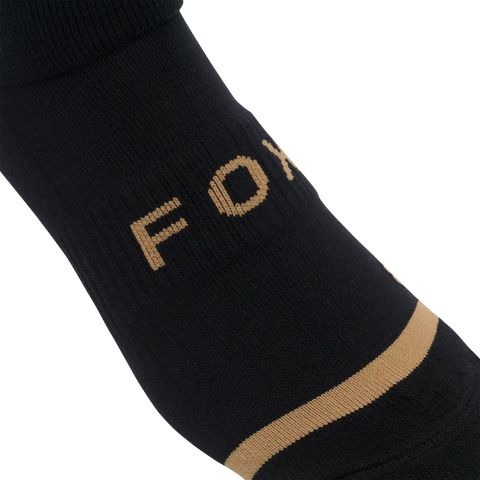 8" Defend Winter Socks