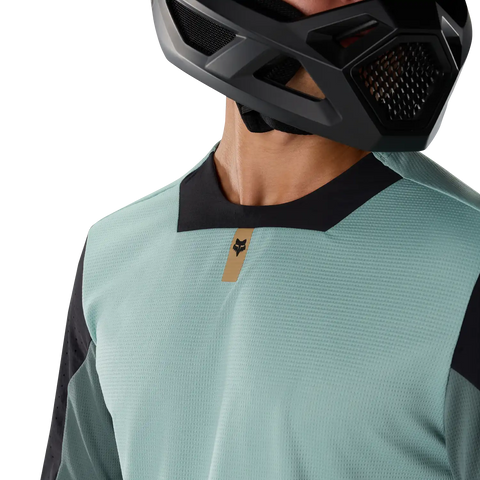 Defend Jersey